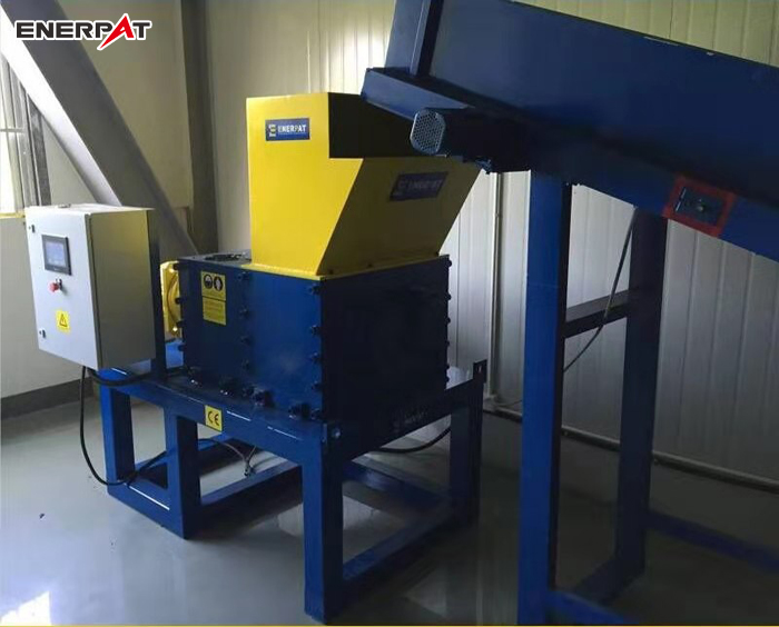 上海硬盤破碎機現(xiàn)場圖 上海硬盤破碎機現(xiàn)場圖