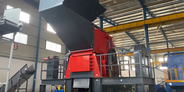 高效破碎，綠色回收，選擇沖壓廢料破碎機