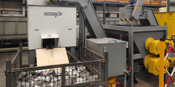 數(shù)控加工機(jī)床鋁屑怎么處理？廢鋁屑?jí)猴灆C(jī)教你一招