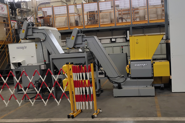 東風(fēng)汽車零部件公司定制鋁屑壓餅機(jī)案例 東風(fēng)汽車零部件公司定制鋁屑壓餅機(jī)案例