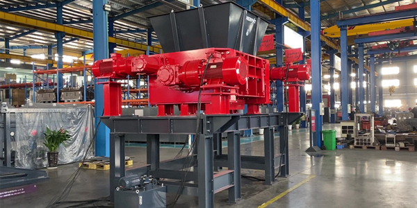 設備介紹 | 恩派特四軸破碎機，助力固廢回收從高難度走向高效率！