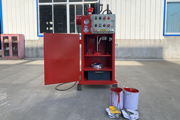 東莞某機(jī)電設(shè)備公司定制油漆桶壓扁機(jī)案例 東莞某機(jī)電設(shè)備公司定制油漆桶壓扁機(jī)案例