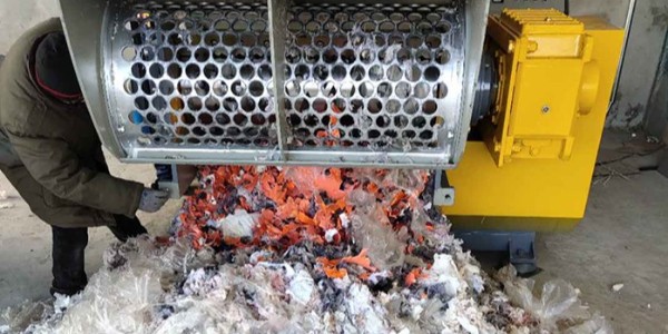 塑料桶破碎機多少錢一臺？塑料桶破碎機價格分析