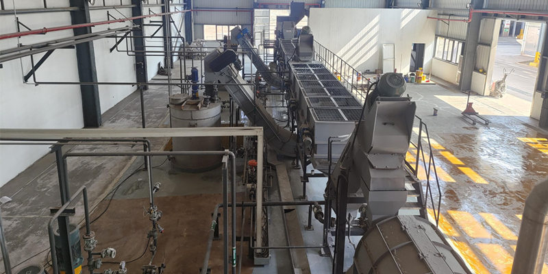 裝礦粉的噸袋怎么處理？礦粉噸袋破碎清洗線來解決